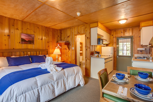 Kitchen Cabins, Lodge at Stehekin